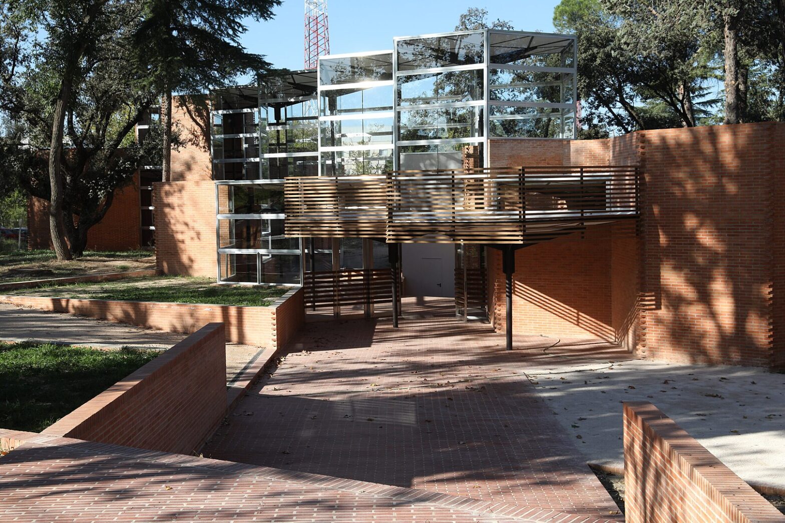 Exterior Pabellón de los Hexágonos